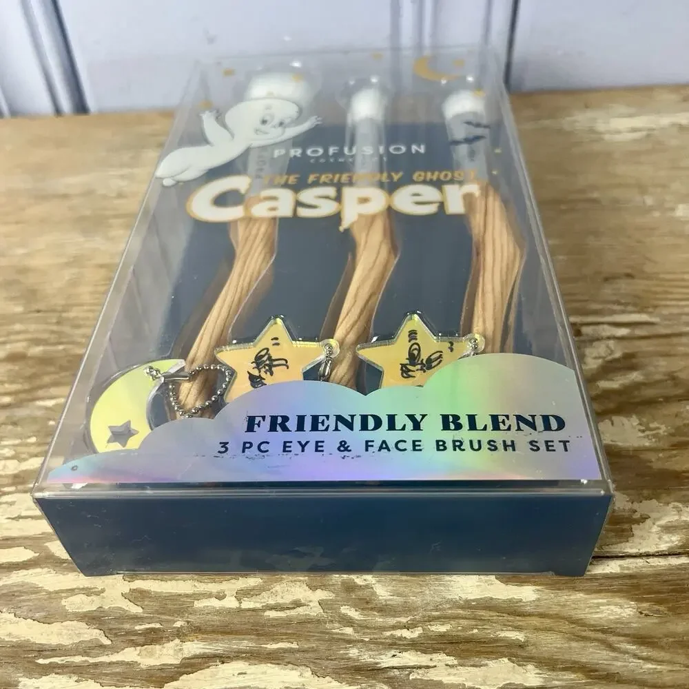NEW Profusion Casper Friendly Ghost 28 Eyeshadow & Witch Broom Brush Set Glows